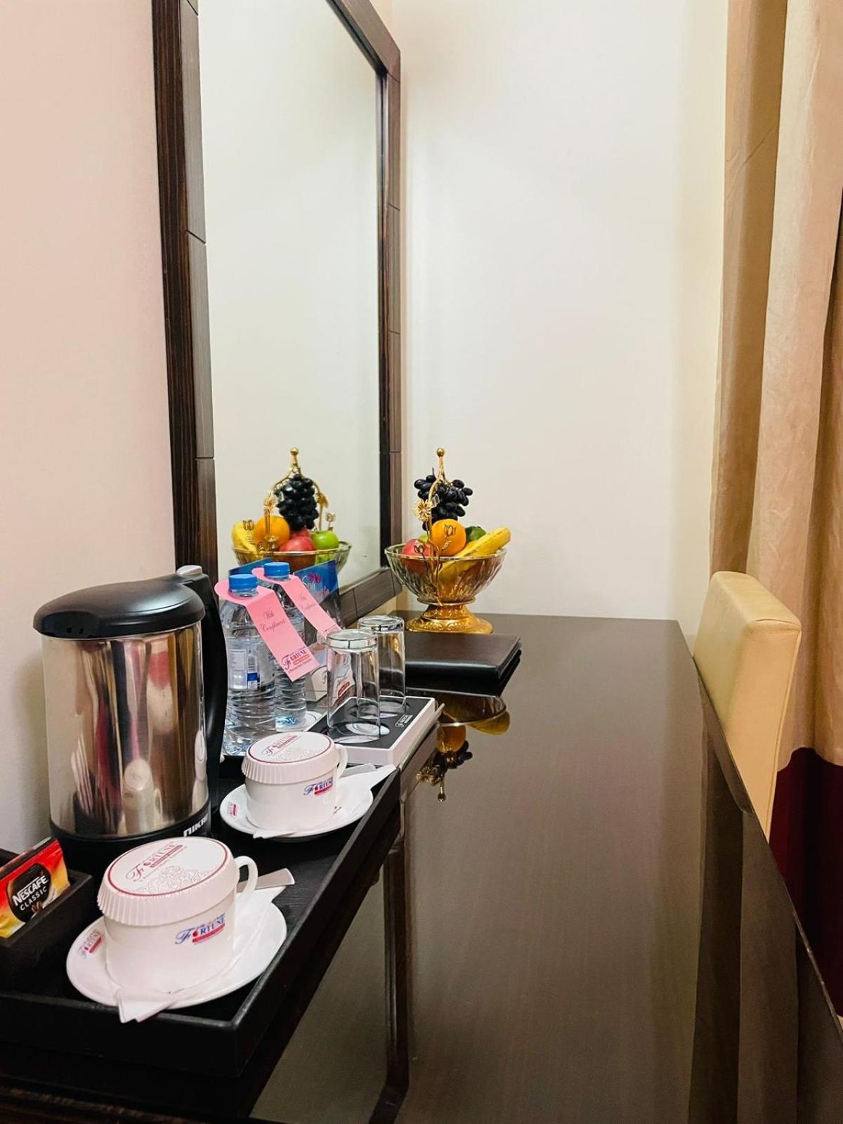 Fortune Hotel Deira Dubai Bagian luar foto
